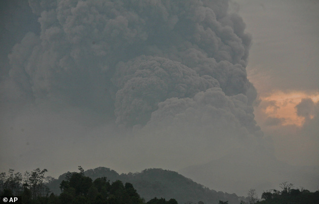 Gunung Kelud Meletus, Dentumannya bagai Ribuan Bom Meledak